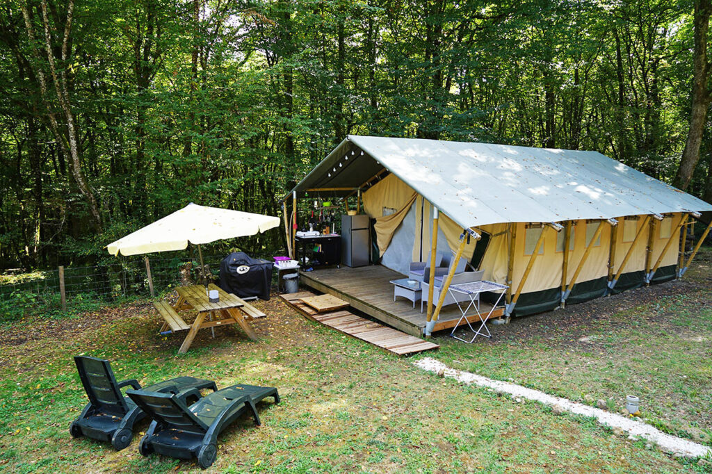 Safarie tent